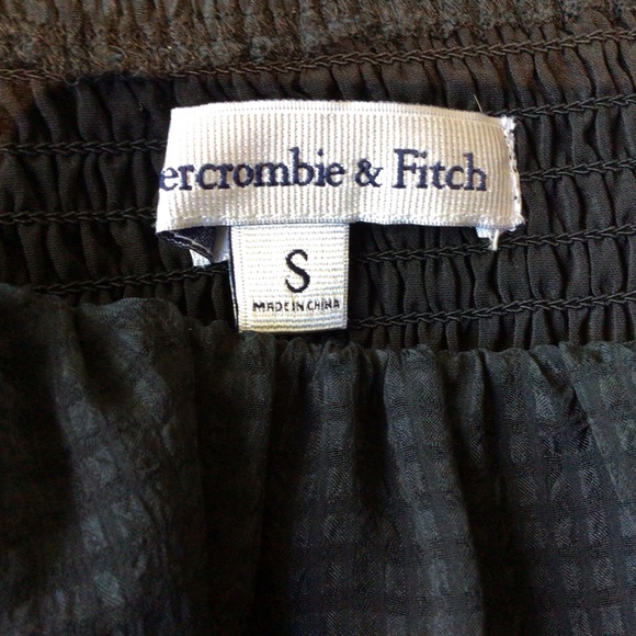Abercrombie & Finch black ruffle crop top with adjustable straps. Size S. - Picture 6 of 6